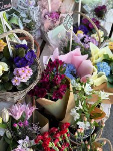 Featured image for How to Choose the Right Florist for Your Special Occasion